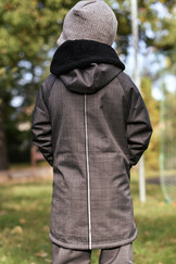 tmavě šedý softshellový kabátek s hebkým chloupkem
