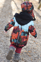 zimní softshellová bunda "podzimní město" se širokým límcem 