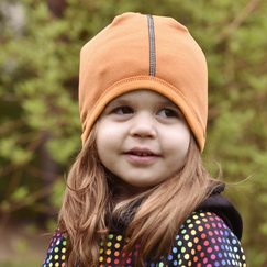 oranžová tecnostretchová čepice tvarovaná na uši