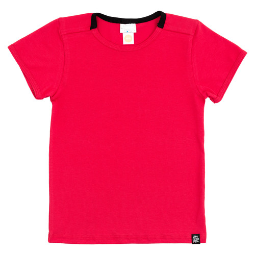 červené bavlněné tričko s krátkým rukávem