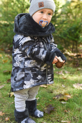 maskáčový softshellový kabátek s kapucí a šálou